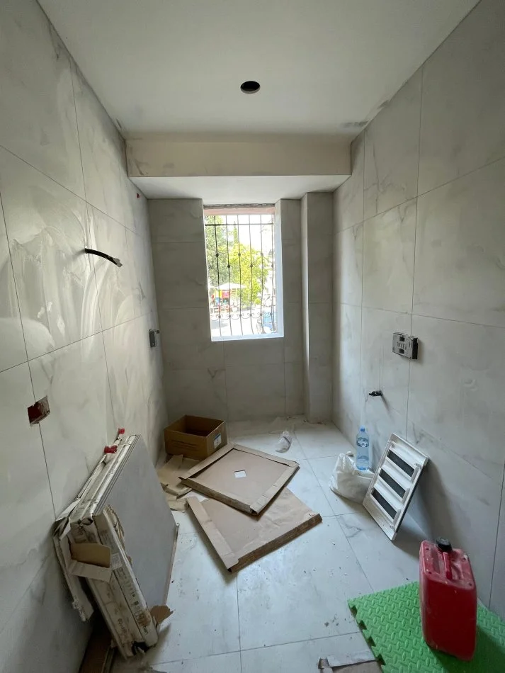 Tirane, shitet apartament 2+1 Kati 1, 90 m² 170.000 € (Oxhaku)