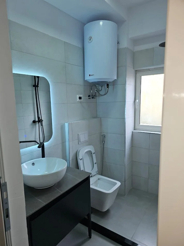 Tirane, shitet apartament 2+1+Aneks Kati 1, 92 m² 147.000 € (Fresk)