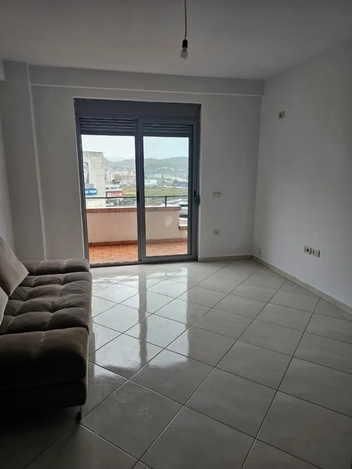 Tirane, shitet apartament 1+1 Kati 9, 58 m² (Caza Italia . Spitali Hygea)