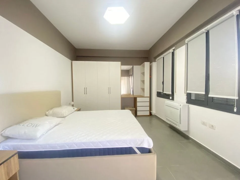 Tirane, jepet me qera apartament 2+1+Ballkon Kati 2, 97 m² 70.000 € (Rruga e Zallit)