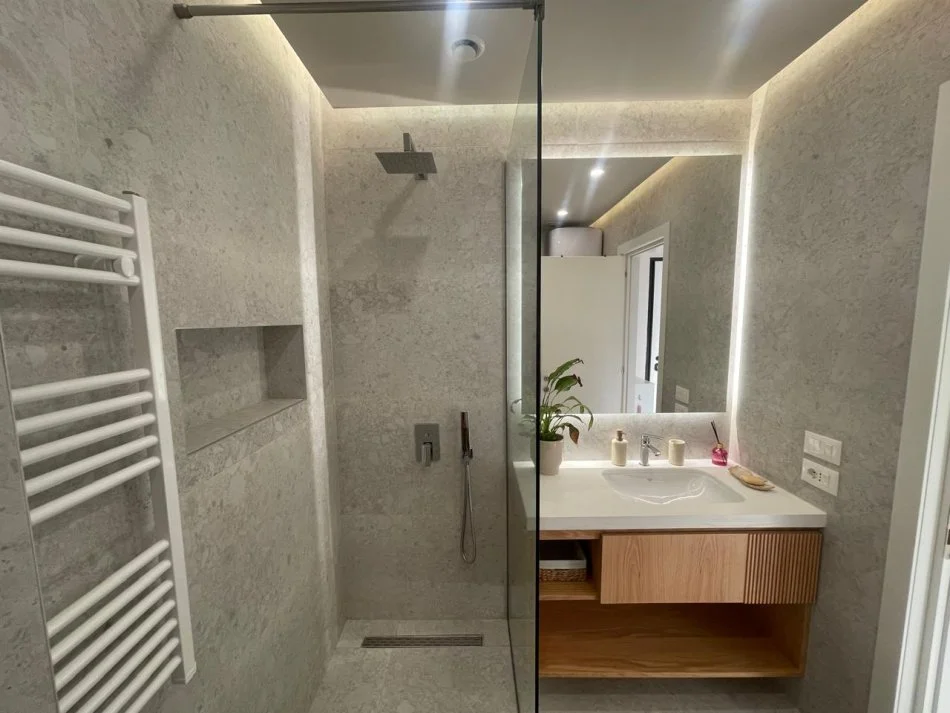 🆕🏡 JEPET ME QIRA GARSONIERE NE LUNGOMARE VLORE