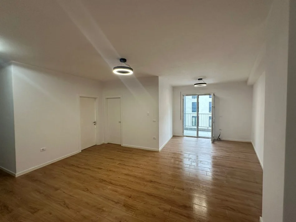 Tirane, shitet apartament 2+1 Kati 7, 149.000 € 