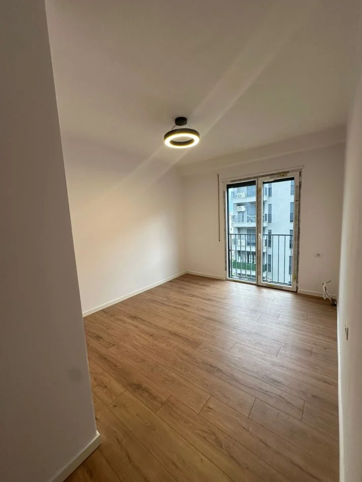 Tirane, shitet apartament 2+1 Kati 7, 149.000 € 