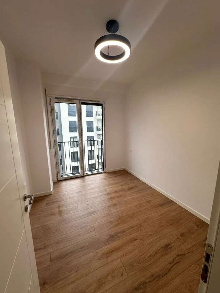 Tirane, shitet apartament 2+1 Kati 7, 149.000 € 