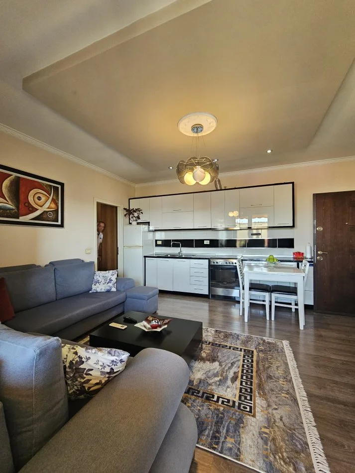 Tirane, shitet apartament 2+1+Ballkon Kati 9, 85 m² 163.000 €  FUSHA E AVIACIONIT