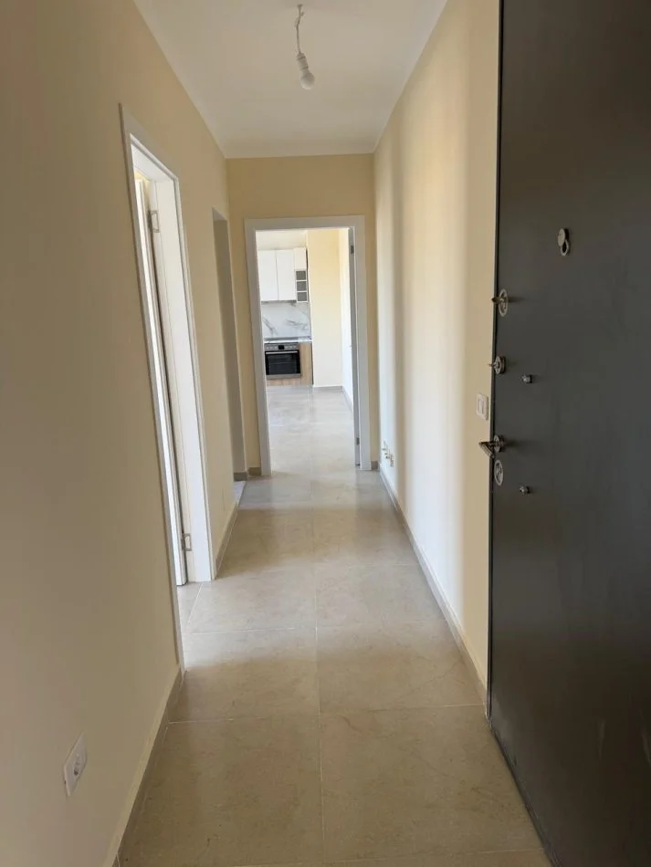 Tirane, jepet me qera apartament 2+1 Kati 2