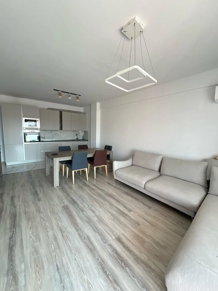 Tirane, jepet me qera apartament 2+1+Aneks+Ballkon Kati 5, 120 m² 850 € 