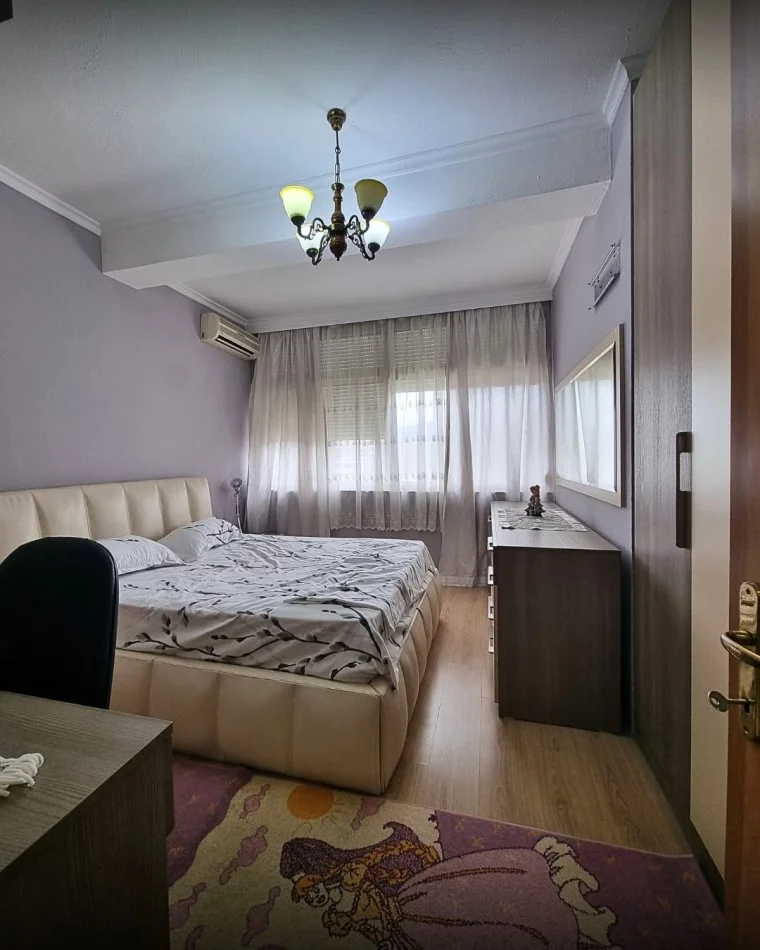 Tirane, jepet me qera apartament 2+1+Aneks+Ballkon Kati 8, 650 € 