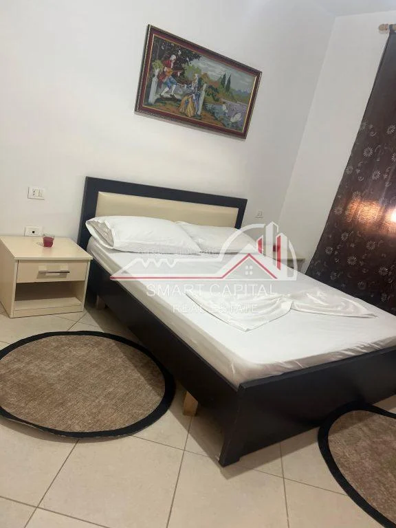 Vlore, jepet me qera apartament 2+1+Ballkon Kati 5, 98 m² 450 € 