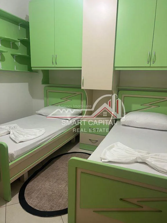 Vlore, jepet me qera apartament 2+1+Ballkon Kati 5, 98 m² 450 € 
