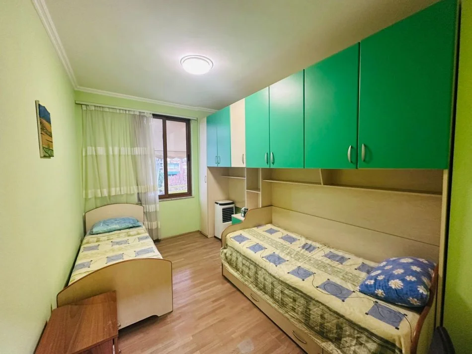 Tirane, jepet me qera apartament 2+1+Ballkon Kati 3, 120 m² 700 € (Cirku)