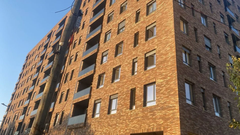 Tirane, shitet apartament 3+1+Ballkon Kati 4, 120 m² (Rruga 5 maji)