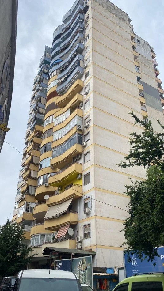 Tirane, jepet me qera apartament 1+1+Ballkon Kati 15, 60 m² 600 € (9 Katëshet)