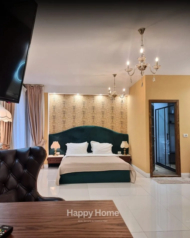 Tirane, shitet apartament , 192 m² 