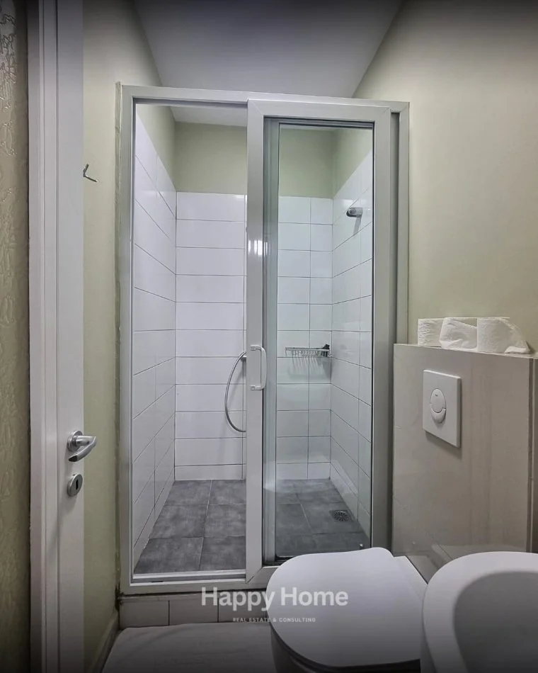 Tirane, shitet apartament , 192 m² 