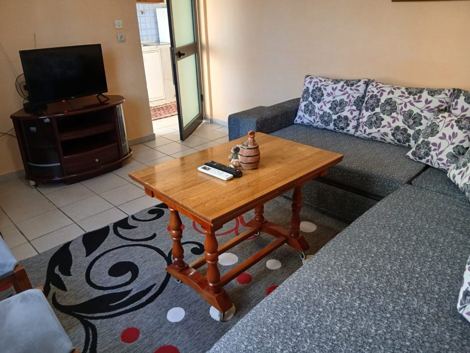 Tirane, jepet me qera shtepi 1+1 Kati 1, 30 m² 201 € (Prane hotel Bonsai)