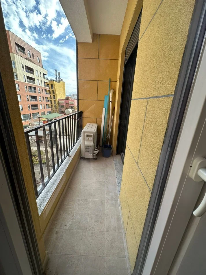 Tirane, jepet me qera apartament Kati 3, 65 m² 600 € (Rruga Qemal Stafa)