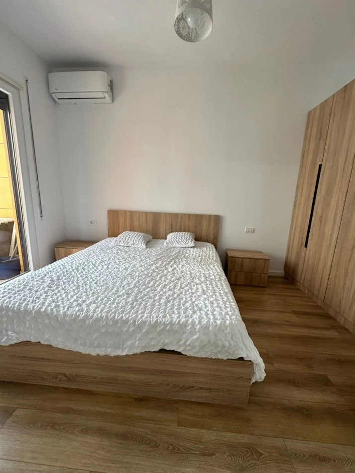 Tirane, jepet me qera apartament Kati 3, 65 m² 600 € (Rruga Qemal Stafa)