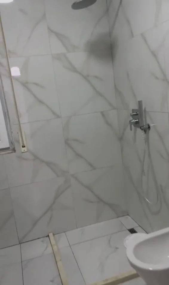 Tirane, jepet me qera apartament 1+1+Aneks+Ballkon Kati 4, 73 m² 450 € (Kompleksi IBN, Ish Fusha E Aviacionit)