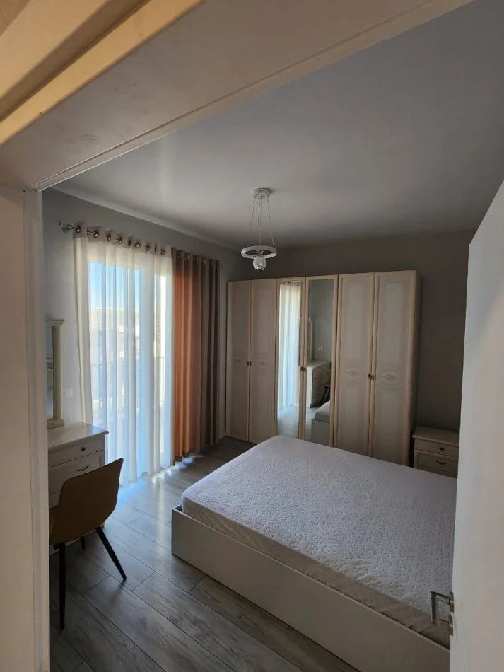 Tirane, jepet me qera apartament 1+1+Aneks+Ballkon Kati 5, 70 m² 700 € (White Cloud Residence, Rruga Anton Lufi, Komuna Parisit)