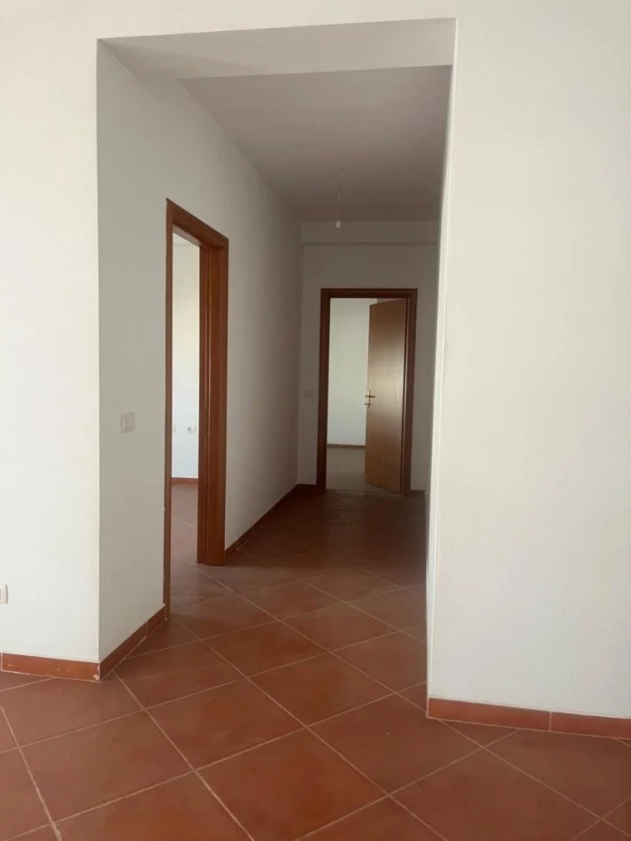 Tirane, shitet apartament 2+1+Aneks+Ballkon Kati 5, me134 m² (Rruga Bill Klinton)