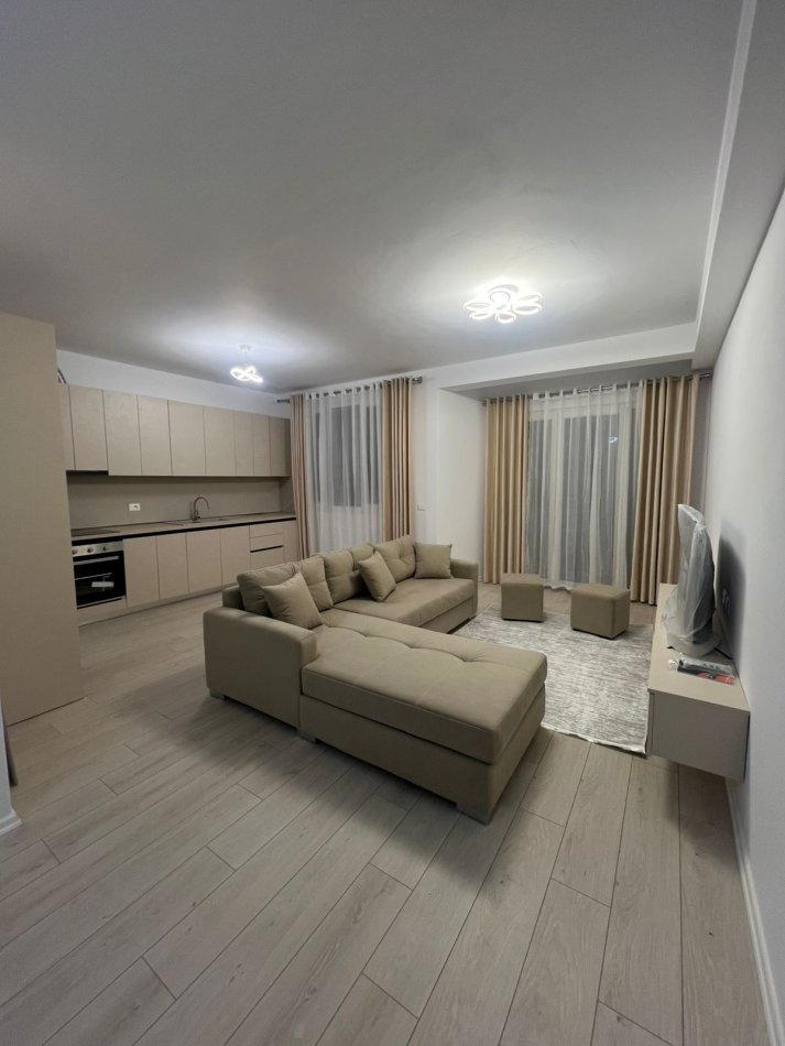 Tirane, jepet me qera apartament 2+1+Aneks+Ballkon Kati 9, 104 m² 610 € (Rruga Nexho Konomi)