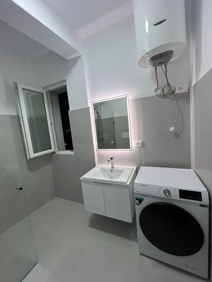 Tirane, jepet me qera apartament 2+1+Aneks+Ballkon Kati 9, 104 m² 610 € (Rruga Nexho Konomi)