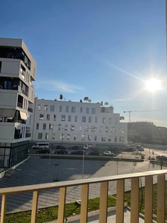 Tirane, shitet apartament 3+1+Ballkon Kati 3, 127 m² 206.000 € (Rruga 5 maji)