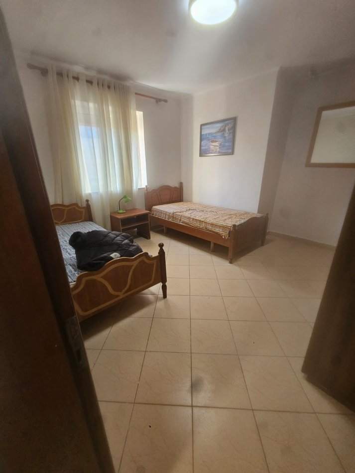 Tirane, shitet apartament 1+1+Aneks+Ballkon Kati 3, 52 m² 88.000 € (Rruga e Dibrës)