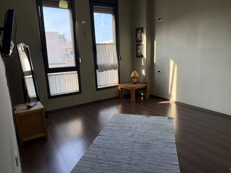 Tirane, shitet apartament 2+1+Aneks+Ballkon Kati 7, 97 m² 141 milion lek ( të vjetra ) (Rruga Panajot Pano)