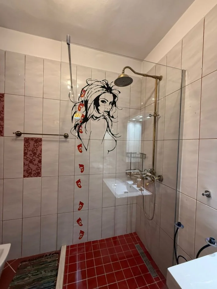 Tirane, shitet apartament 2+1+Aneks+Ballkon Kati 7, 97 m² 141 milion lek ( të vjetra ) (Rruga Panajot Pano)