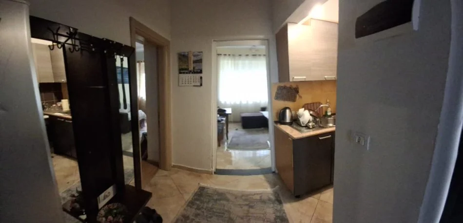 Tirane, jepet me qera apartament 1+1 Kati 0, 65m² 30 €