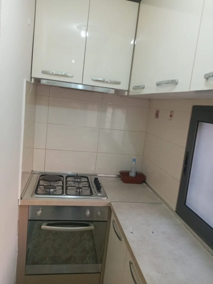 Tirane, jepet me qera apartament Kati 1, 72 m² 500 € 