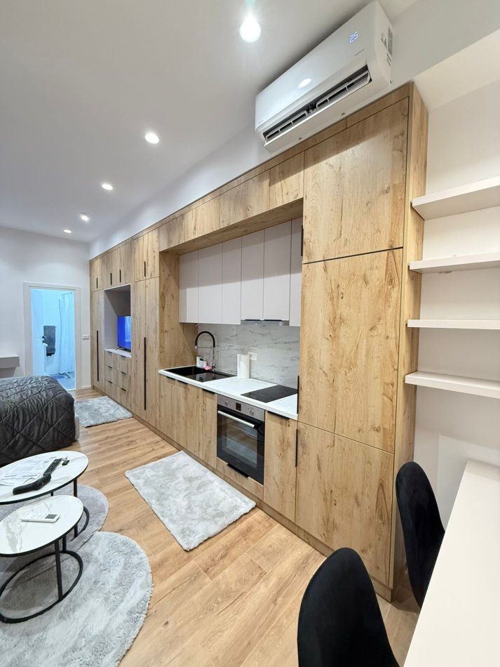 Apartament me qera , Tirane, jap me qera garsonier 1+1 , 370 € (Resorant Fresku)