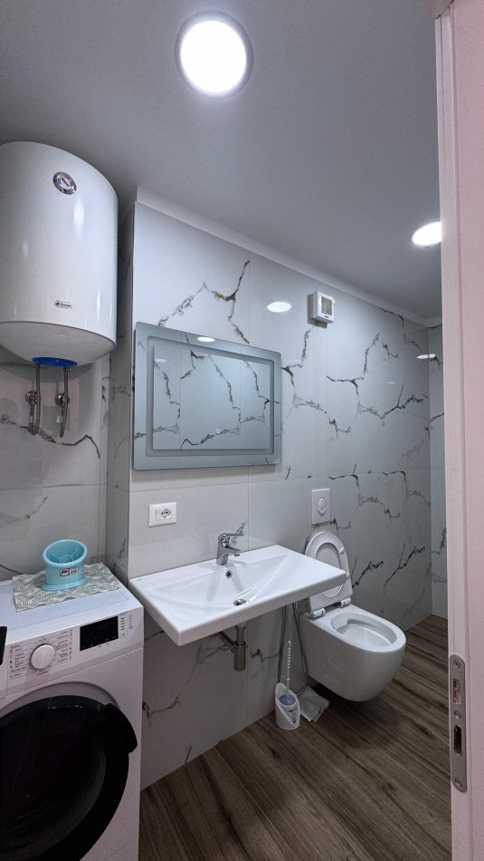 Tirane, shitet apartament 2+1+Aneks+Ballkon Kati 5, 64 m² 139.000 € (Rruga Eshref Frashëri)