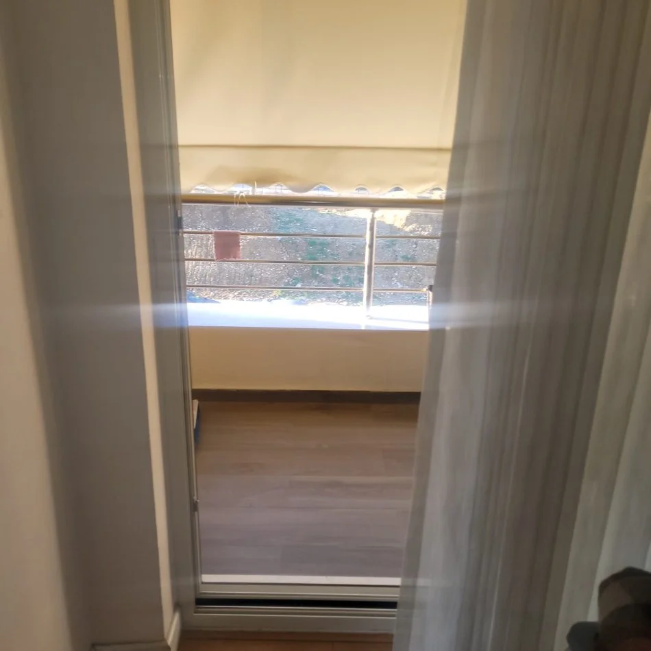 Tirane, shitet apartament 3+1 Kati 3, 182 m² (Fusha e Avicjonit. Rruga e Dafinave)