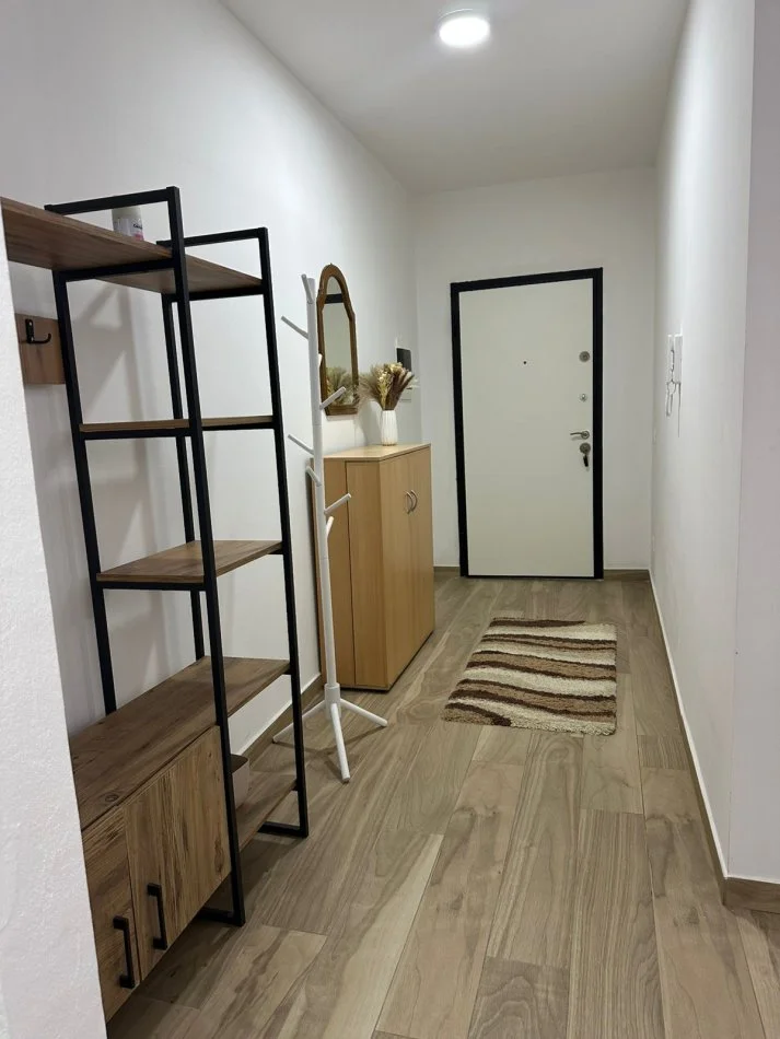 Jepet me qera apartament 2+1 Kati 7, 84 m² 400 € (Univers City)