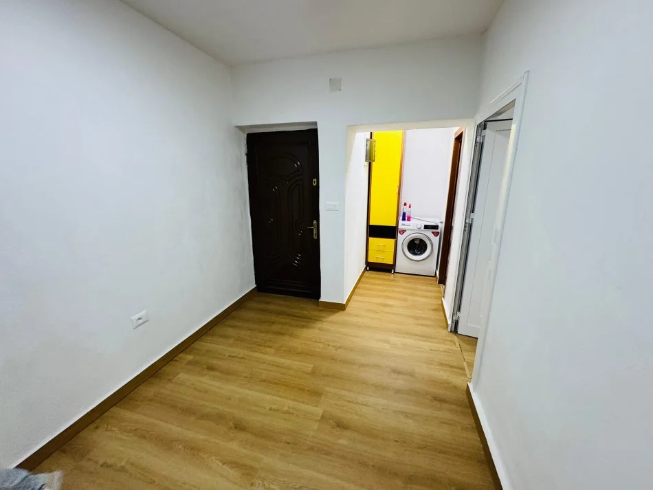 Shkoder, shitet apartament 2+1+Ballkon , 75 m² 88.000 € 