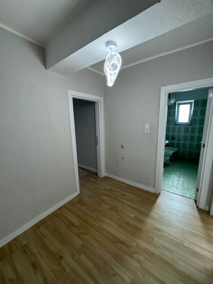 Shkoder, shitet 1+1+Ballkon Kati 5, 57 m² 64.500 € 