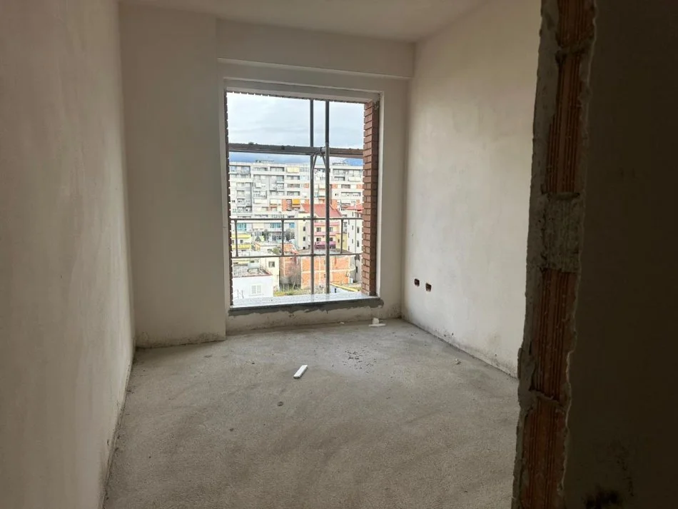 Tirane, shitet apartament 2+1+Aneks+Ballkon , 89 m² 134.000 €