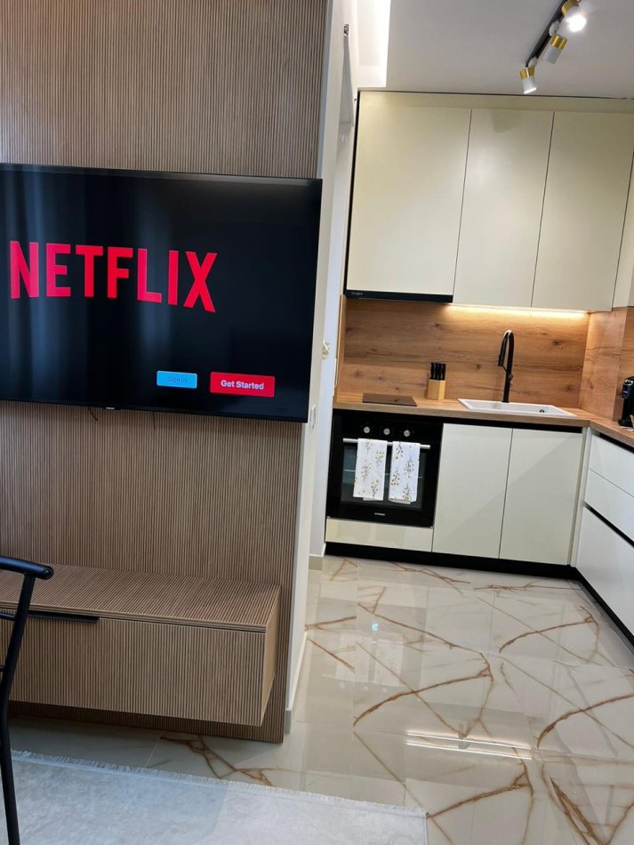 Tirane, jepet me qera garsonier 1+1 Kati 6, 30 m² 600 € 