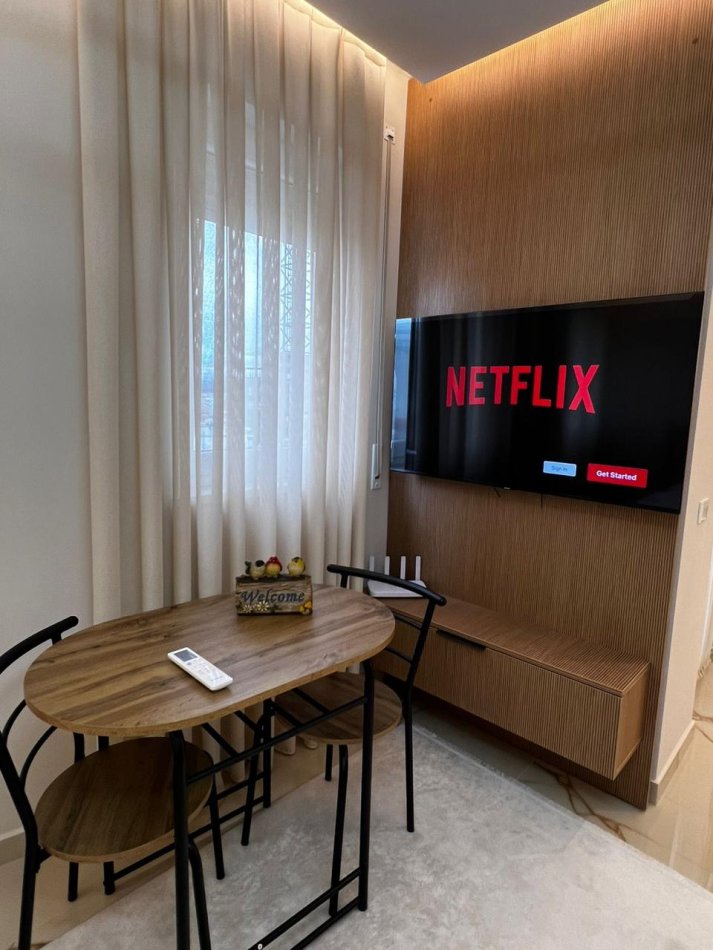 Tirane, jepet me qera garsonier 1+1 Kati 6, 30 m² 600 € 