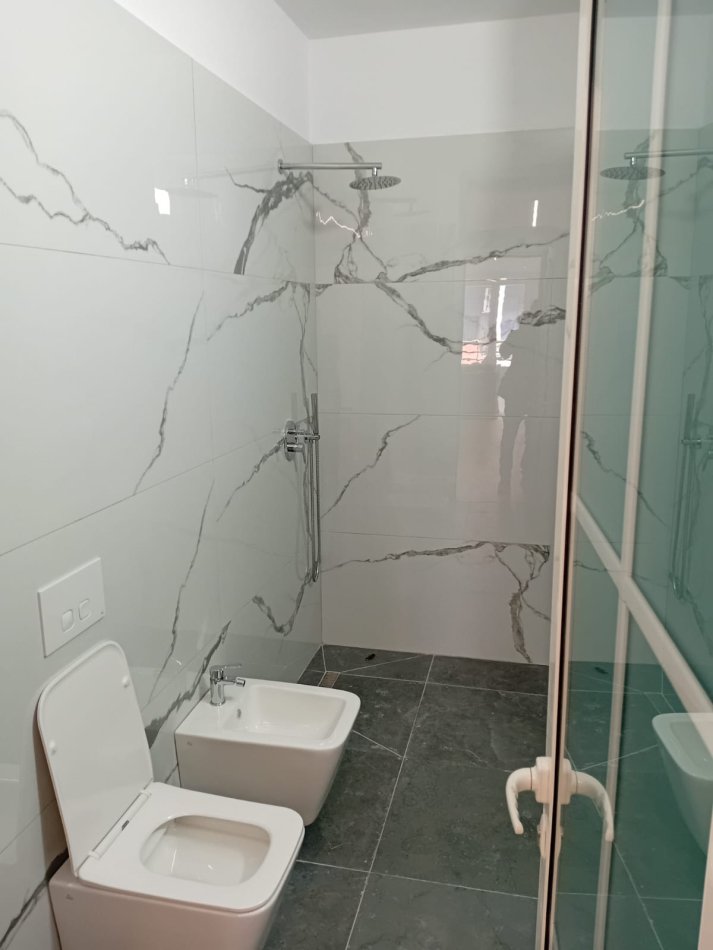 Vlore, shitet apartament 1+1+Ballkon Kati 9, 67 m² 