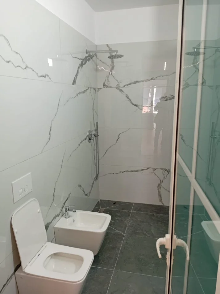 Vlore, shitet apartament 1+1+Ballkon Kati 9, 67 m² 