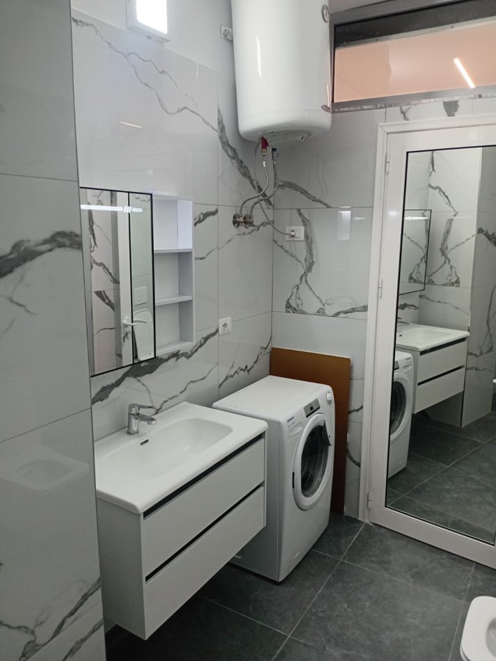 Vlore, shitet apartament 1+1+Ballkon Kati 9, 67 m² 