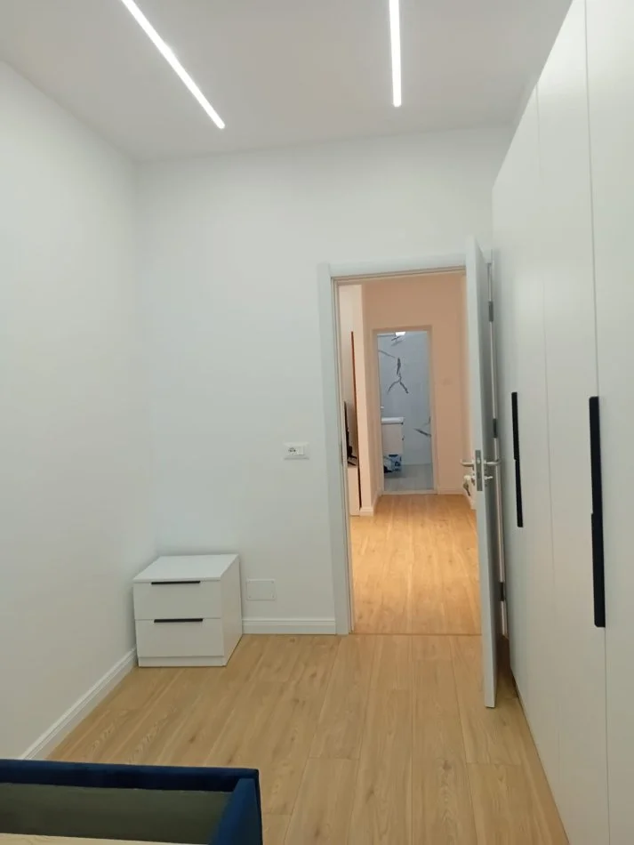 Vlore, shitet apartament 2+1+Ballkon Kati 9, 230.000 € 