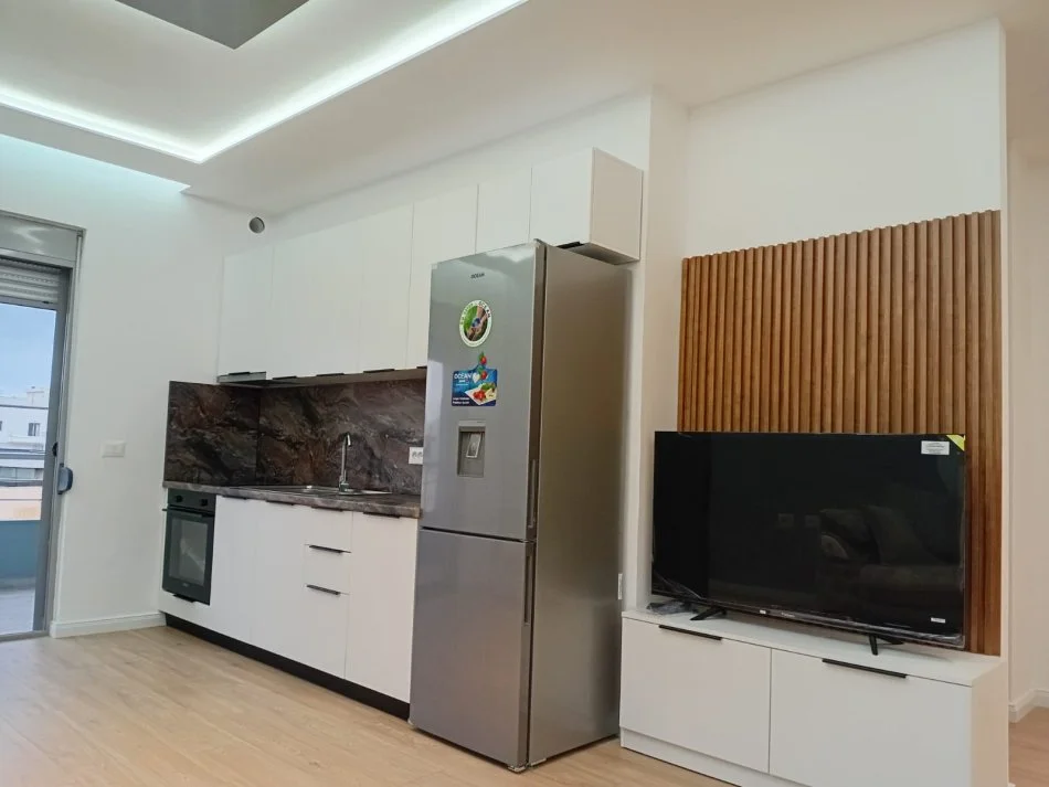 Vlore, shitet apartament 2+1+Ballkon Kati 9, 230.000 € 