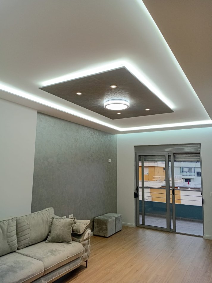 Vlore, shitet apartament 2+1+Ballkon Kati 9, 230.000 € 