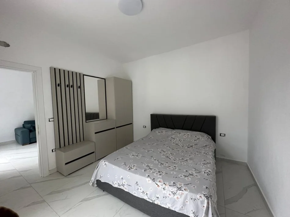 Shes Apartment 20m large nga deti plazh Mali Robit Golem