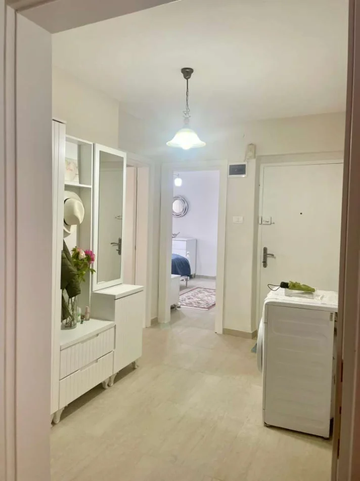 Tirane, jepet me qera apartament 2+1+Aneks+Ballkon Kati 4, 110 m² 600 € (Rruga Fortuzi)